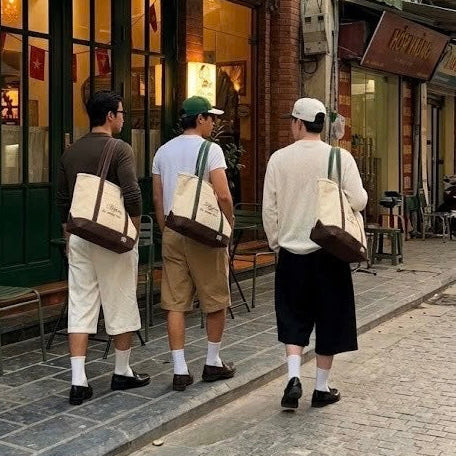 Phối đồ cùng Canvas Tote Bag